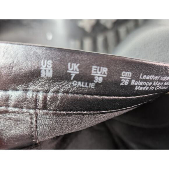 Naturalizer Callie Black Tumbled Leather Heeled Booties Size 9M EUC - Picture 10 of 10